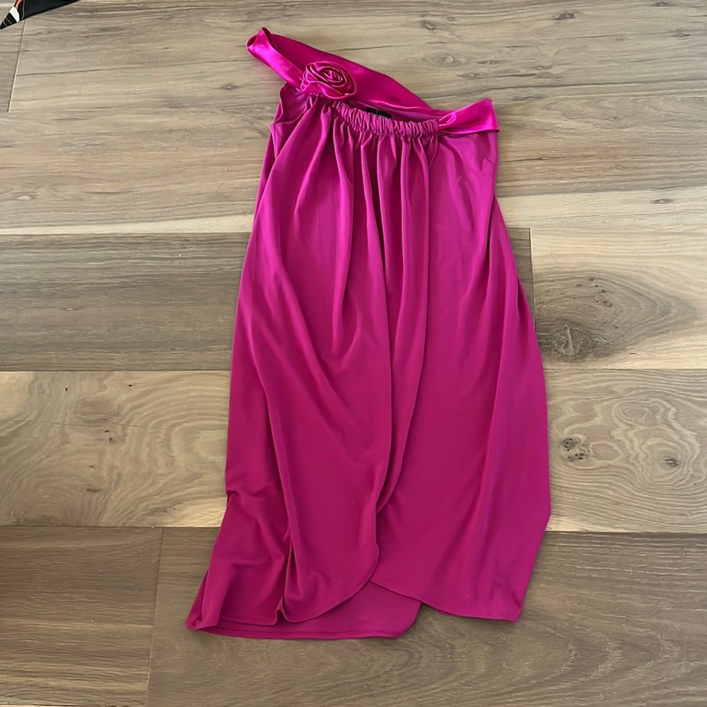 Beautiful cocktail dress!